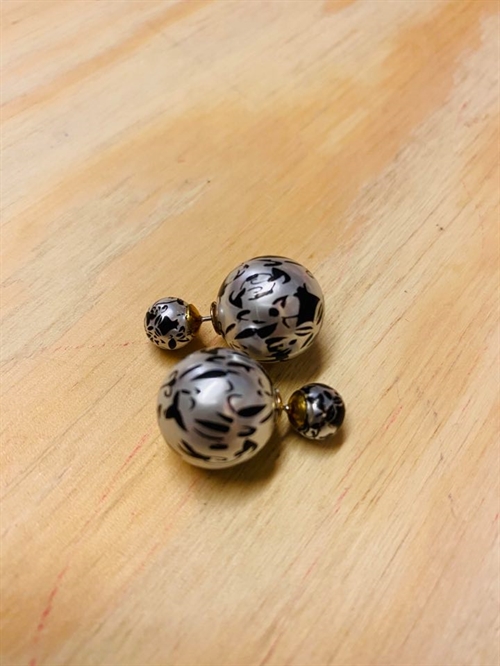 Øreringe - Dobbelt perle øreringe - sølv med sort blonde